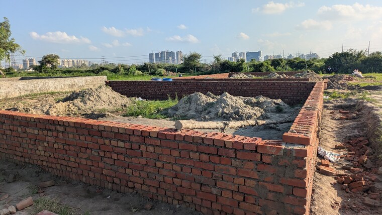 undefined, sector 85  200 Sq.Yd. Plot In Sector 85 Noida 9138559