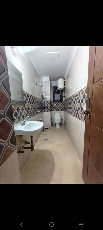 Team Area in 2 BHK Builder Floor at Saket – for Rent
