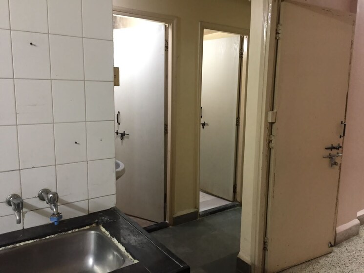 Bathroom, dp road 2 Bedroom 715 Sq.Ft. Apartment In Dp Road Pune 9138610