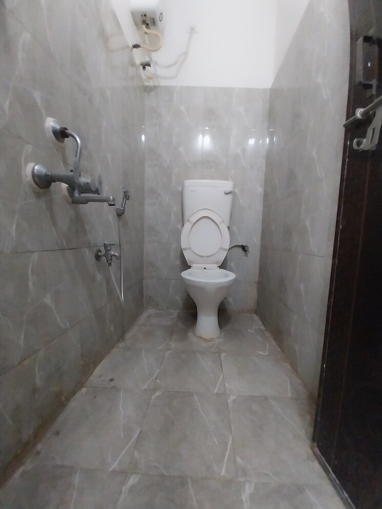 Bathroom, stand-alone-apartment 2 Bedroom 950 Sq.Ft. Independent House In Madhapur Hyderabad 9138645