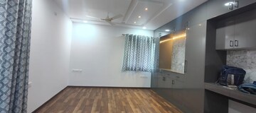 Room in 3 BHK Apartment at Rajapushpa Eterna, Nanakramguda – for Rent