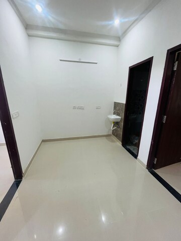Room in 1 BHK Builder Floor at Sector 51 – for Rent