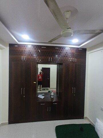 Room in 2.5 BHK Apartment at Manikonda – for Rent