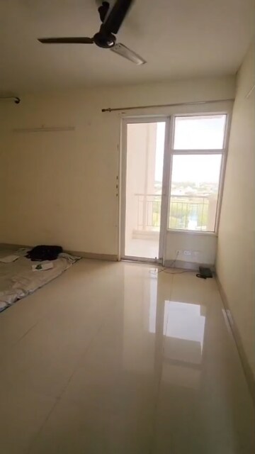 Room in 2.5 BHK Apartment at Nirala Greenshire Phase I, Patwari – for Sale