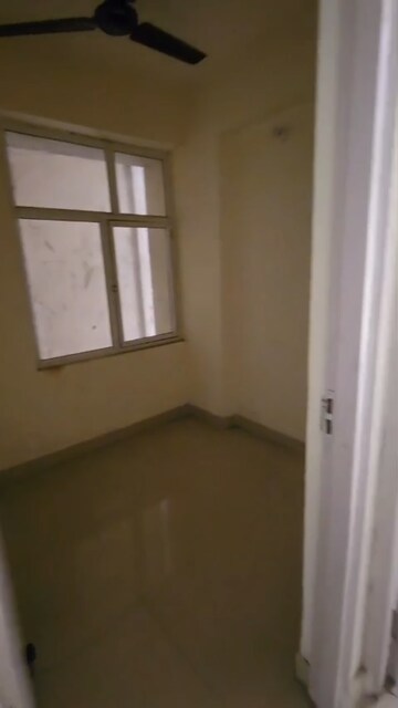 Room in 2.5 BHK Apartment at Nirala Greenshire Phase I, Patwari – for Sale