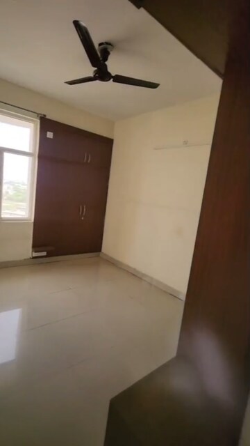 Room in 2.5 BHK Apartment at Nirala Greenshire Phase I, Patwari – for Sale