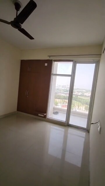 Room in 2.5 BHK Apartment at Nirala Greenshire Phase I, Patwari – for Sale