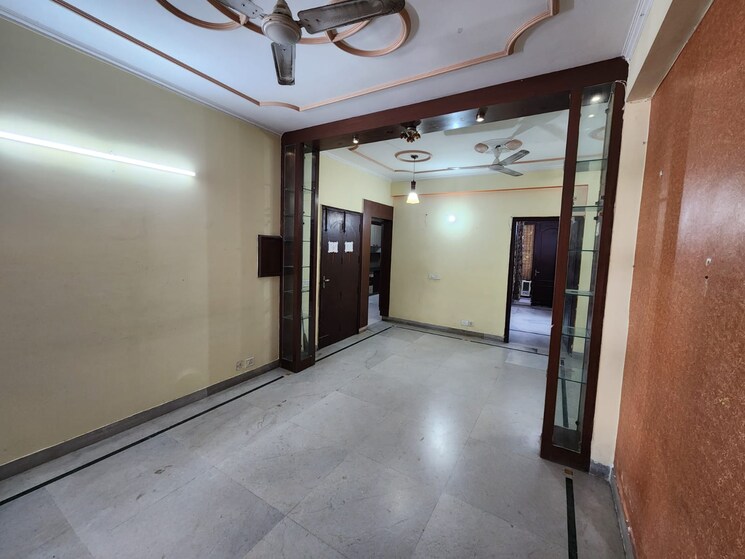 Room, sector 46 3 Bedroom 2199 Sq.Ft. Builder Floor In Sector 46 Gurgaon 9138796