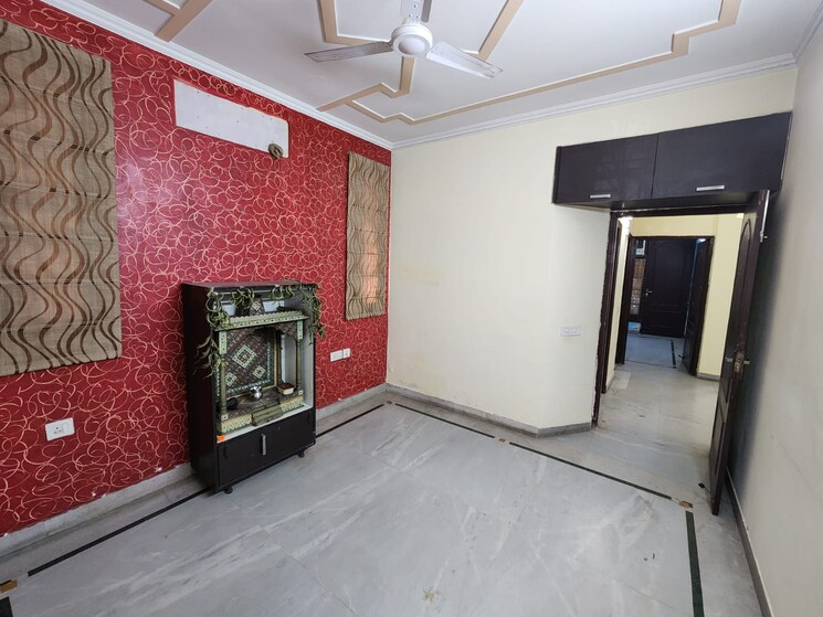 Room, sector 46 3 Bedroom 2199 Sq.Ft. Builder Floor In Sector 46 Gurgaon 9138796