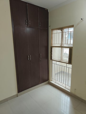 Room in 1 BHK Apartment at Sector 11 Dwarka – for Rent
