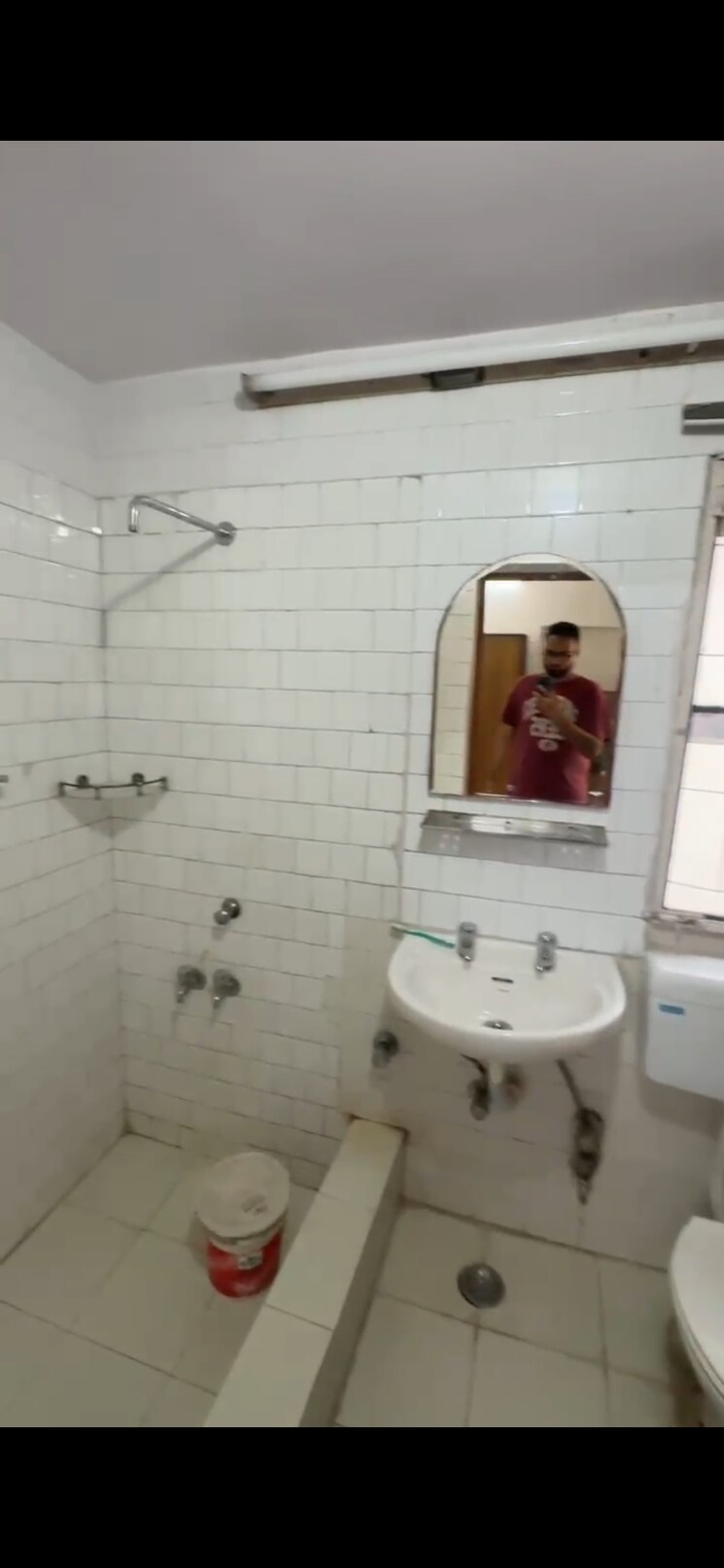 Bathroom, vasant-apartment-mayur-vihar 4 Bedroom 1650 Sq.Ft. Apartment In Mayur Vihar 1 Delhi 9138820