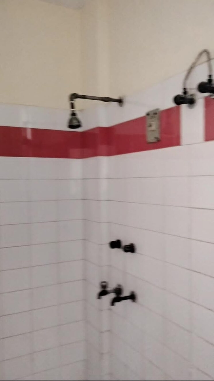 Bathroom, sector 18 dwarka 3 Bedroom 1400 Sq.Ft. Apartment In Sector 18 Dwarka Delhi 9138825