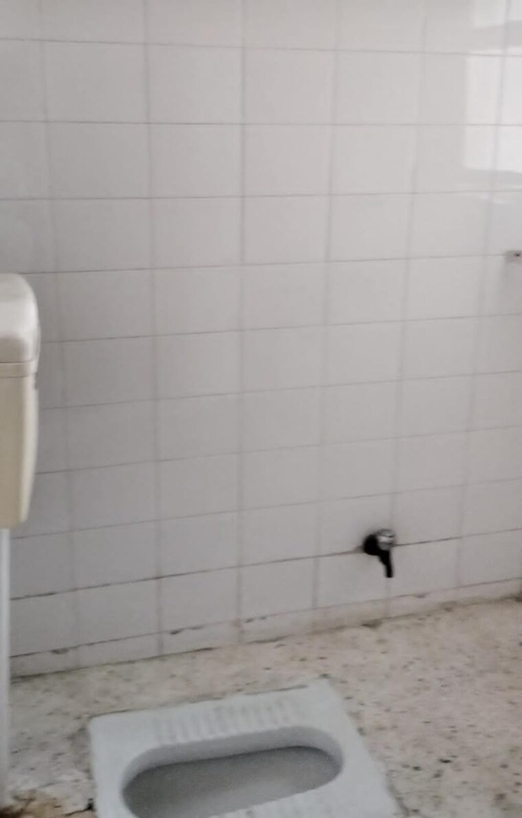 Bathroom, sector 18 dwarka 3 Bedroom 1400 Sq.Ft. Apartment In Sector 18 Dwarka Delhi 9138825