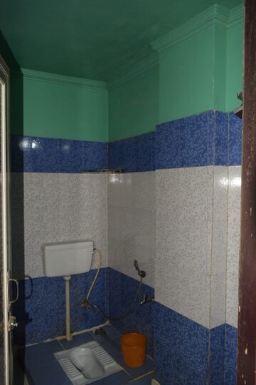 Bathroom in 1 BHK Builder Floor at Mahavir Enclave 1 – for Rent