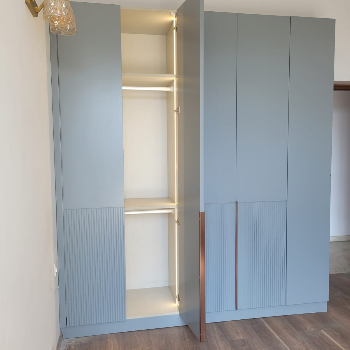 3 BHK + Servant Room Apartment For Rent in Mahindra Luminare