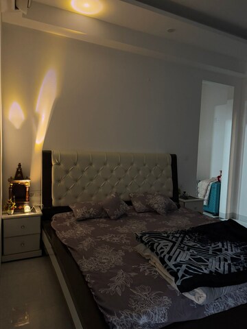 Bedroom in 2 BHK Builder Floor at Sector 46 – for Rent