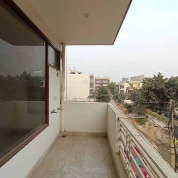 Balcony in 2 BHK Builder Floor at Sector 46 – for Rent