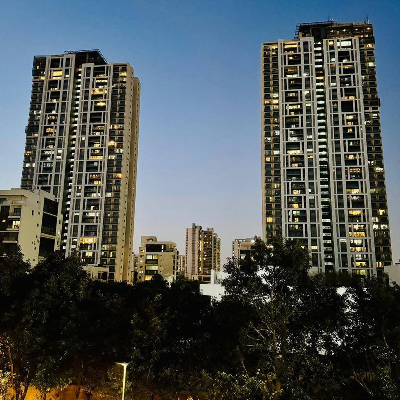 3.5 BHK + Servant Room Apartment For Sale in Tata Primanti-Executive Apartments