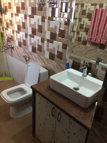 Team Area in 2 BHK Builder Floor at Orchid Island, Sector 51 – for Rent