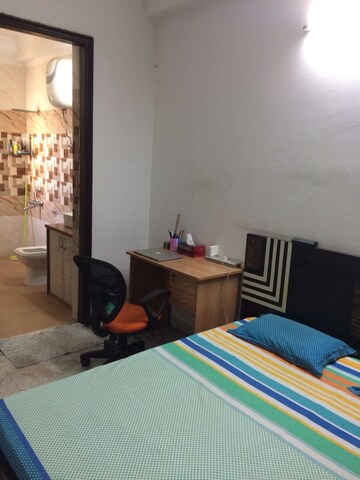 Bedroom in 2 BHK Builder Floor at Orchid Island, Sector 51 – for Rent