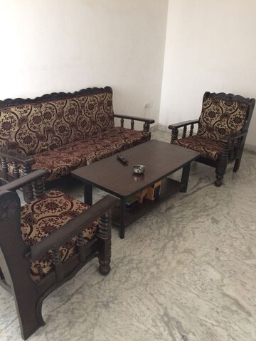Living Room in 2 BHK Builder Floor at Orchid Island, Sector 51 – for Rent