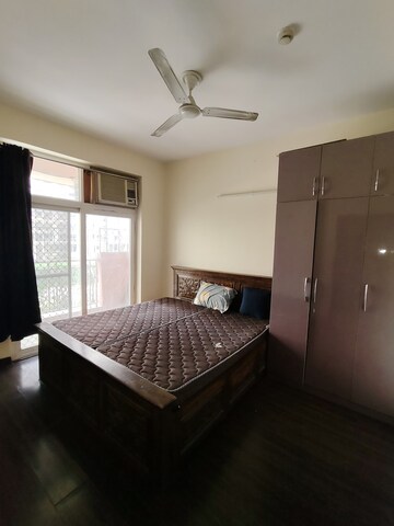 2 BHK Apartment For Rent in Gaur City 2 - 10th Avenue, Sector 16c Greater Noida