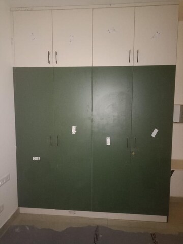 Furnished Amenities in 3.5 BHK Apartment at Prestige Waterford, Whitefield – for Rent