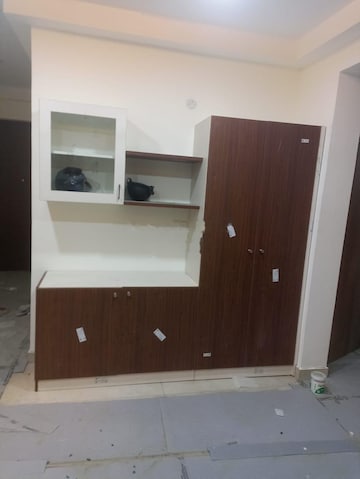 Furnished Amenities in 3.5 BHK Apartment at Prestige Waterford, Whitefield – for Rent