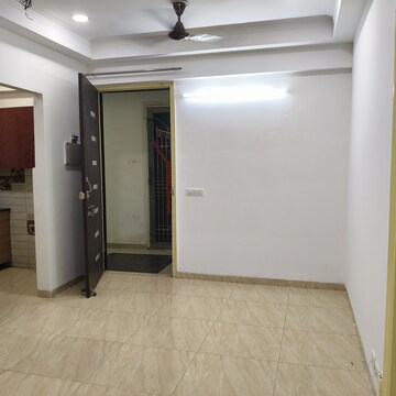 Room in 2 BHK Apartment at Gaur City 2 - 14th Avenue, Sector 16c Greater Noida – for Rent