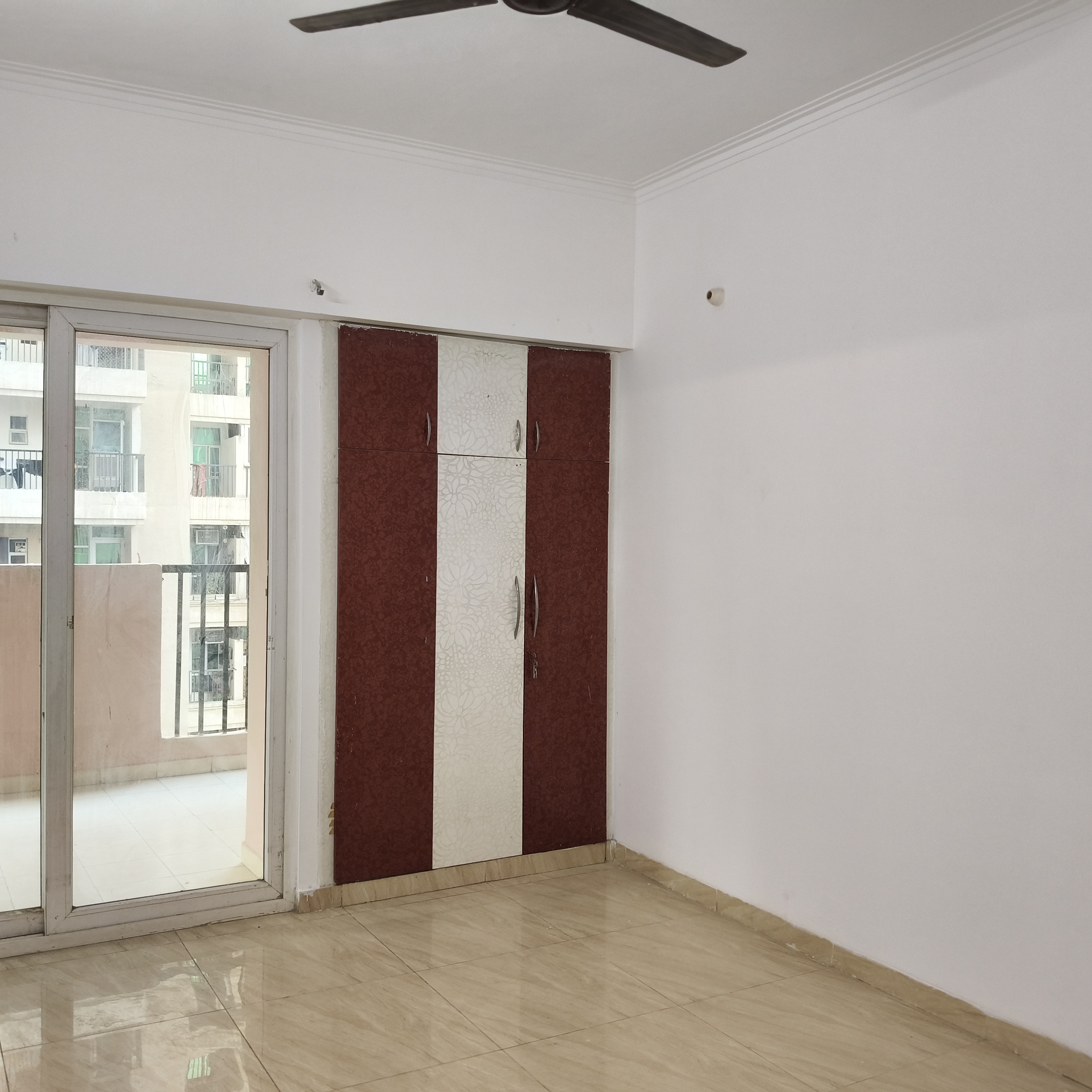 2 BHK Apartment For Rent in Gaur City 2 - 14th Avenue