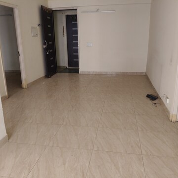 Room in 2 BHK Apartment at Gaur City 2 - 14th Avenue, Sector 16c Greater Noida – for Rent