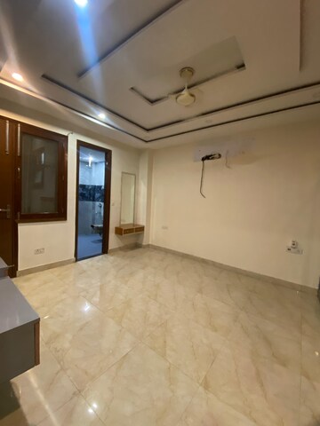 Room in 3 BHK Builder Floor at Sector 19 Dwarka – for Rent