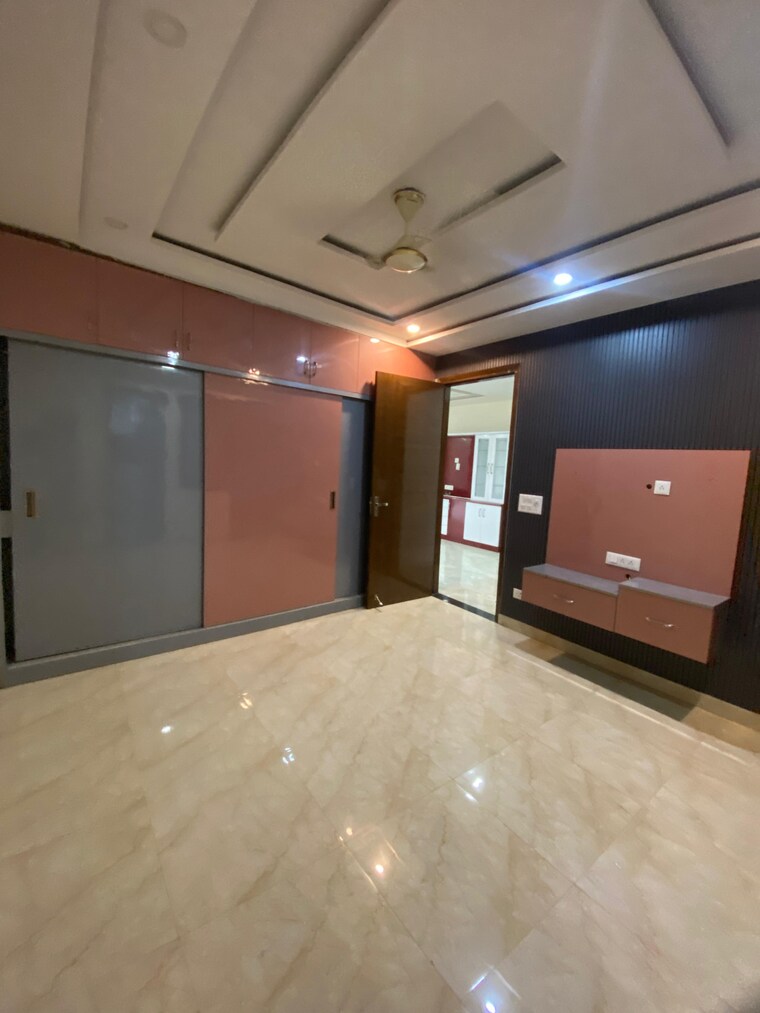 Room, sector 19 dwarka 3 Bedroom 2150 Sq.Ft. Builder Floor In Sector 19 Dwarka Delhi 9139038