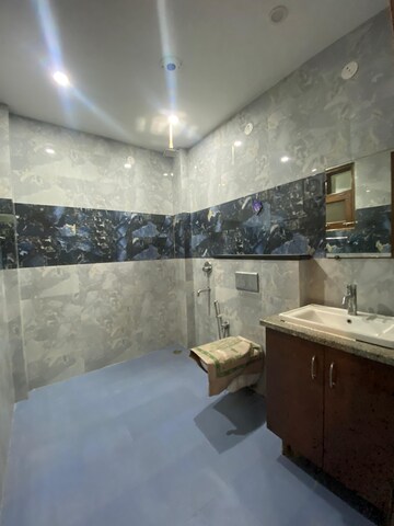 Attached Bathroom in 3 BHK Builder Floor at Sector 19 Dwarka – for Rent