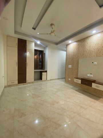 Room in 3 BHK Builder Floor at Sector 19 Dwarka – for Rent