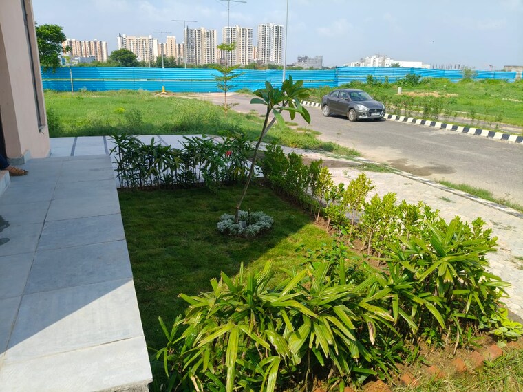 Swimming Pool, wave-city 2.5 Bedroom 1355 Sq.Ft. Builder Floor In Wave City Ghaziabad 9139070
