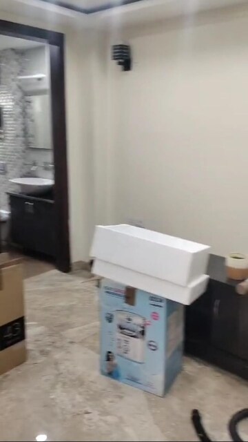 Room in 3 BHK Builder Floor at Sector 17 Dwarka – for Rent