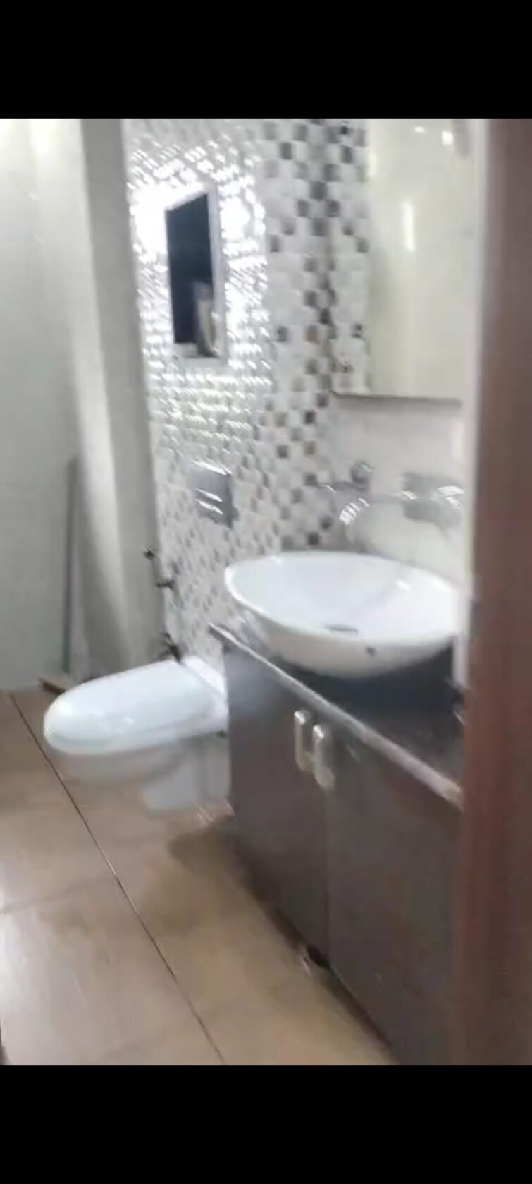 Bathroom, sector 17 dwarka 3 Bedroom 1550 Sq.Ft. Builder Floor In Sector 17 Dwarka Delhi 9139100