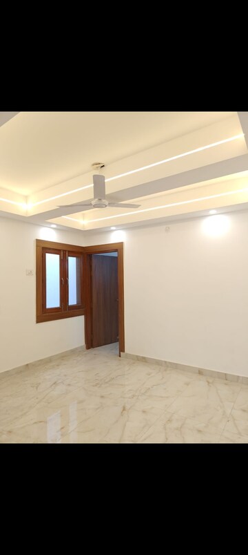 Room in 2 BHK Builder Floor at Saket – for Rent