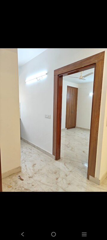 Room in 2 BHK Builder Floor at Saket – for Rent