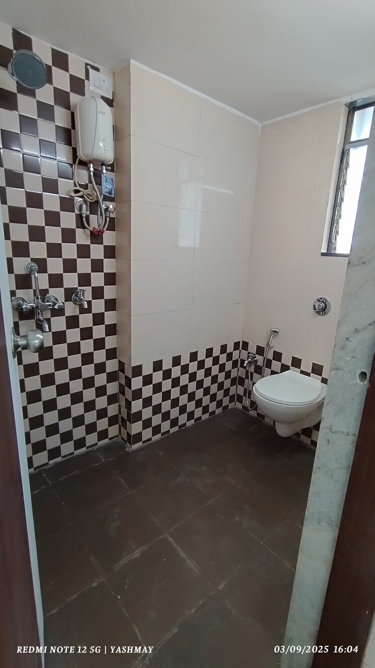 Bathroom, heena-presidency 2 Bedroom 704 Sq.Ft. Apartment In Mira Road Thane 9139235