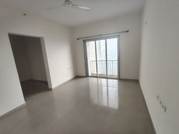 Room in 3 BHK Apartment at Indiabulls Greens, New Panvel – for Sale