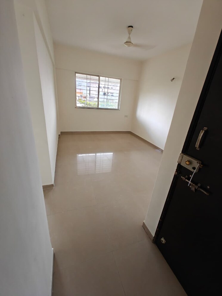 Bathroom, nisarg-hardik-phase-ii 1 Bedroom 598 Sq.Ft. Apartment In Rahatani Pune 9139168