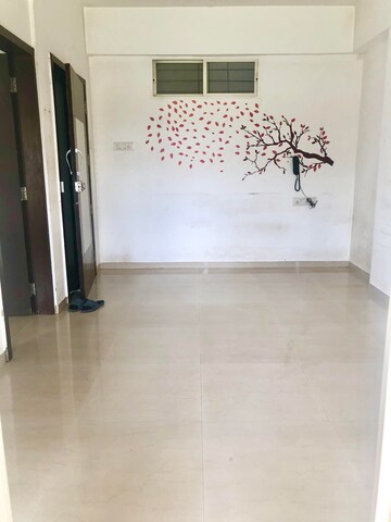 Room in 2 BHK Apartment at Rishikesh Seraph Supremus, Bavdhan – for Rent