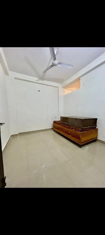 Furnished Amenities in 2 BHK Builder Floor at Saket – for Rent