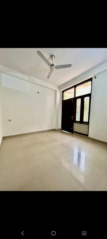 Room in 2 BHK Builder Floor at Saket – for Rent