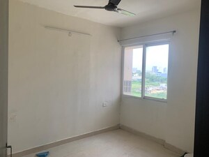 Room in 2.5 BHK Apartment at Smart World Gems, Sector 89 – for Sale