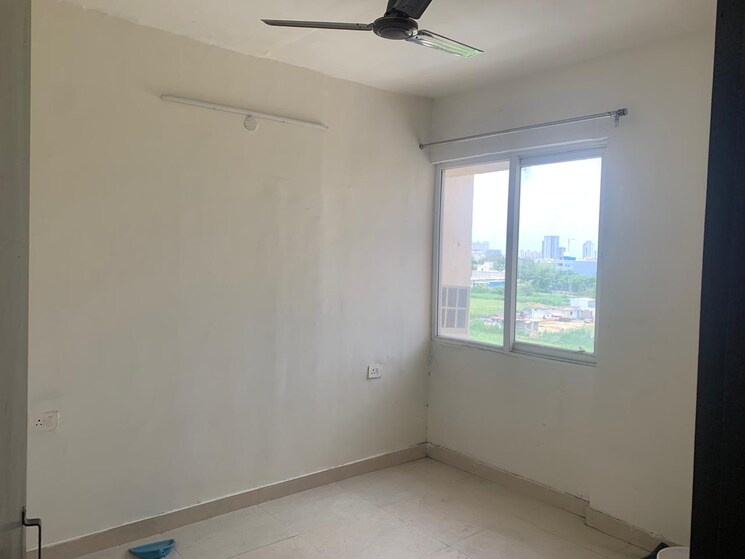 Room, smart-world-gems 2.5 Bedroom 1400 Sq.Ft. Apartment In Sector 89 Gurgaon 9139264