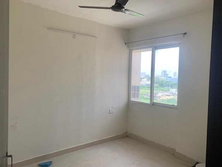 Room, smart-world-gems 2.5 Bedroom 1400 Sq.Ft. Apartment In Sector 89 Gurgaon 9139264