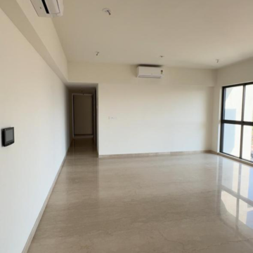 Room in 4 BHK Apartment at Lodha Woods, Lokhandwala – for Rent